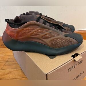 Adidas Yeezy 700 V3 Copper Fade （Final price!!!）